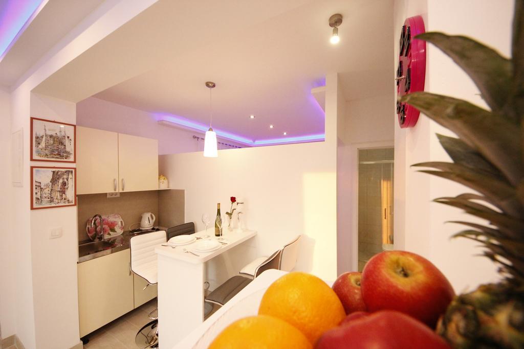 Apartment Golden Dreams โปดสตรานา ภายนอก รูปภาพ